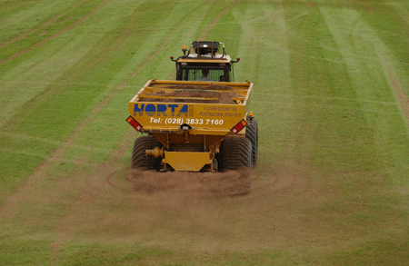 image of sandspreader